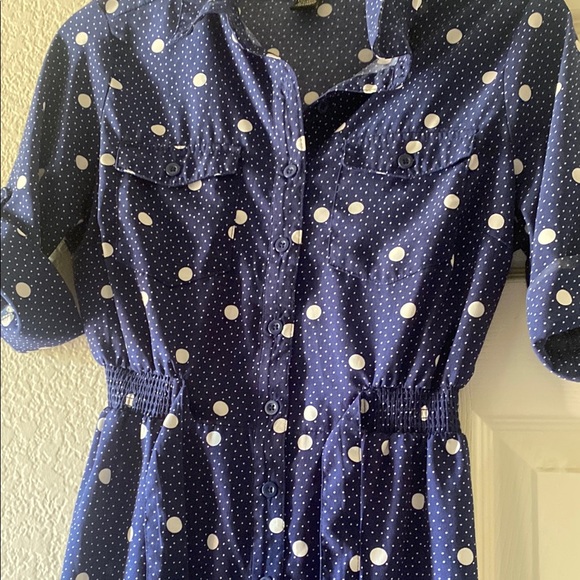 Blue and White Buttoned Midi Dress with Cuffed Sleeves - Picture 4 of 6